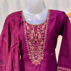 Silk full set for women's in mehrauli