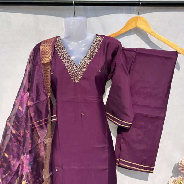 Elegant Purple Embroidered 3-Piece Suit - Image 2