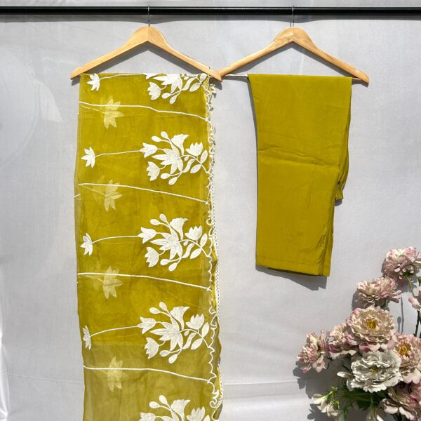 Elegant Mustard Embroidered 3-Piece Suit - Image 4