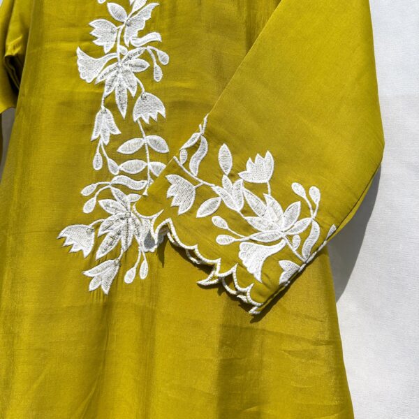 Elegant Mustard Embroidered 3-Piece Suit - Image 5