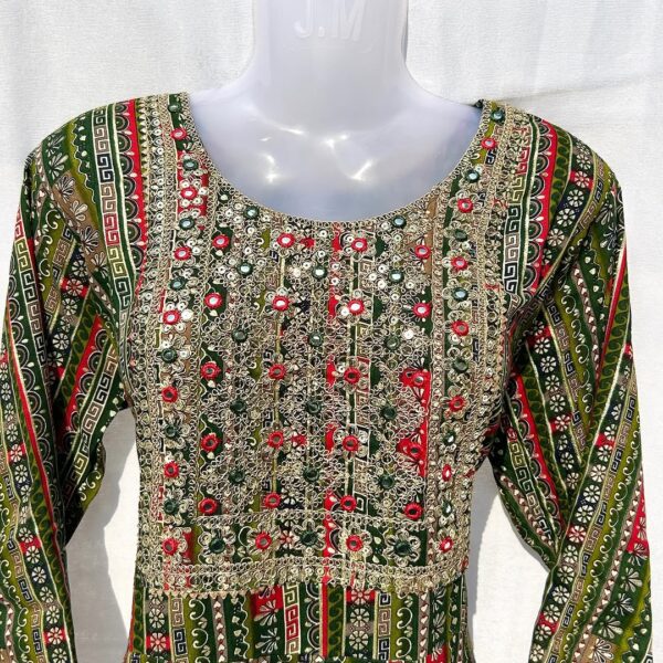 Luxury pret wear - Image 3