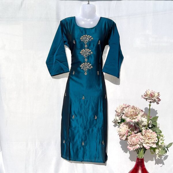 Dark Teal Kurta with Sky Blue Dupatta In Mehrauli - Image 3